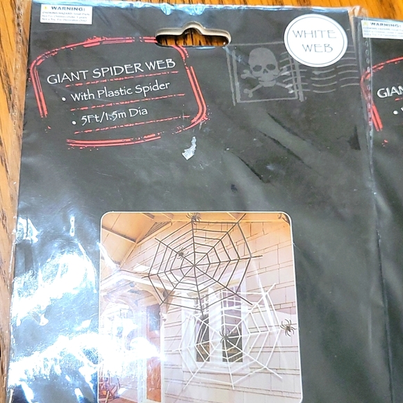 💥Giant Spider Webs (4) with Plastic Spider - Picture 4 of 6